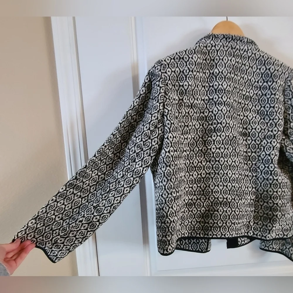 Chico’s Diamond Jacquard Moto Jacket Black/White - Women's Size 1 Medium NWT - Picture 7 of 13